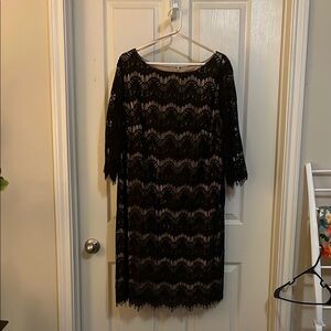 Jessica Howard Black and Tan Sheath Dress 3/4 Sleeve